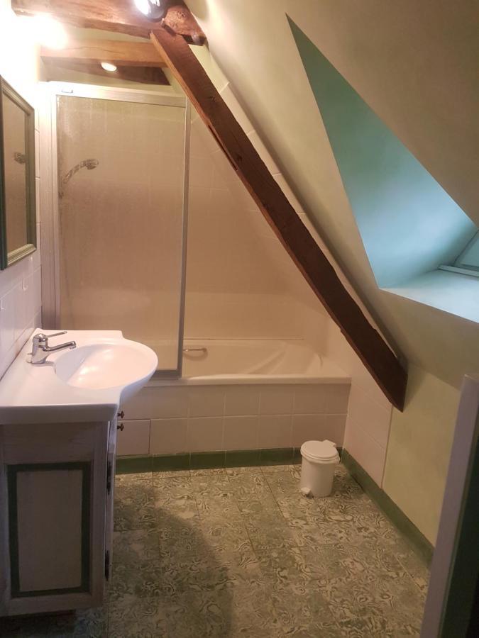 La Ferme De Sapharey Bed & Breakfast Sarrazac  Dış mekan fotoğraf